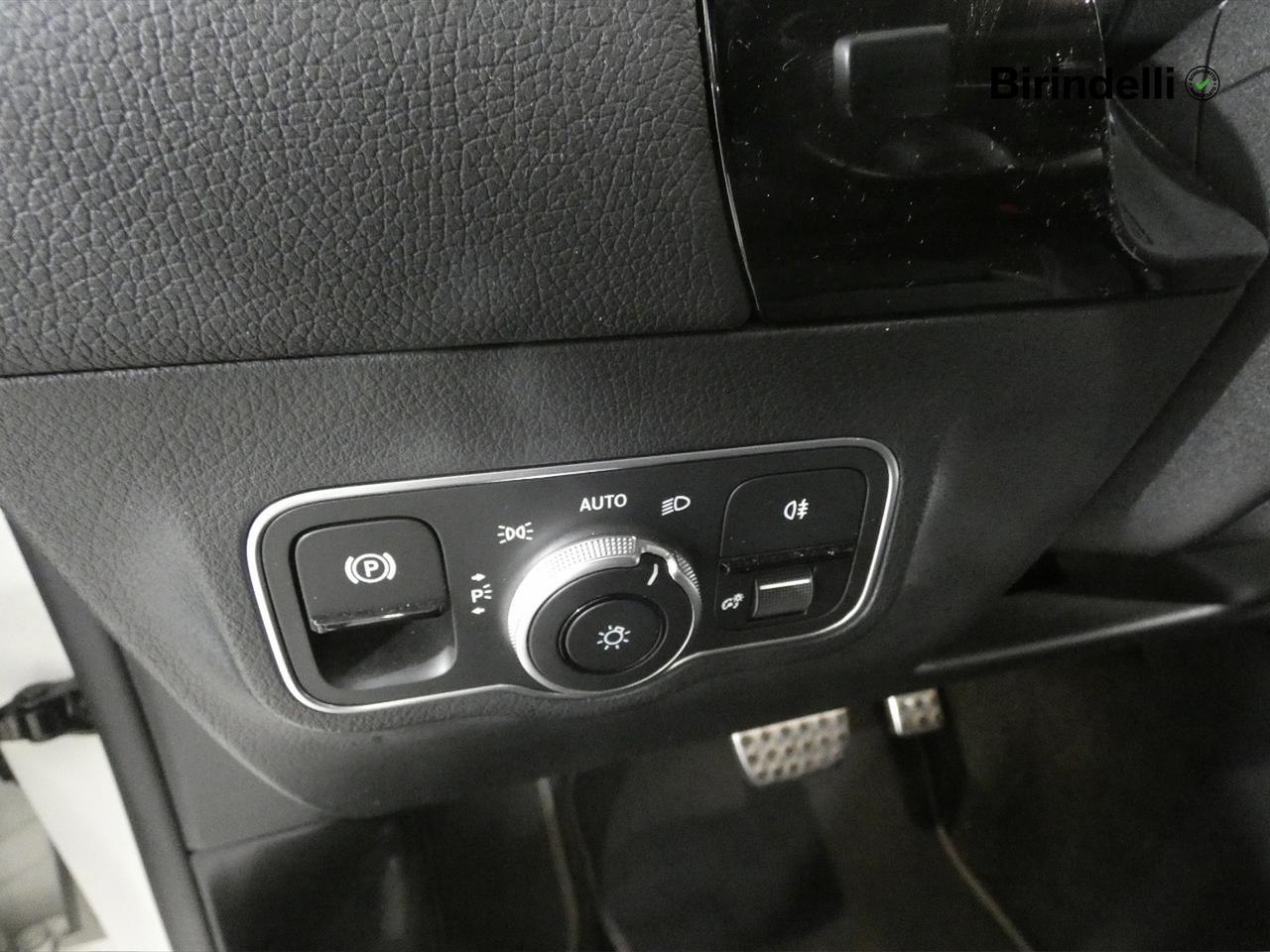 Mercedes-Benz GLA (H247) - GLA 200 d Automatic AMG Line Premium