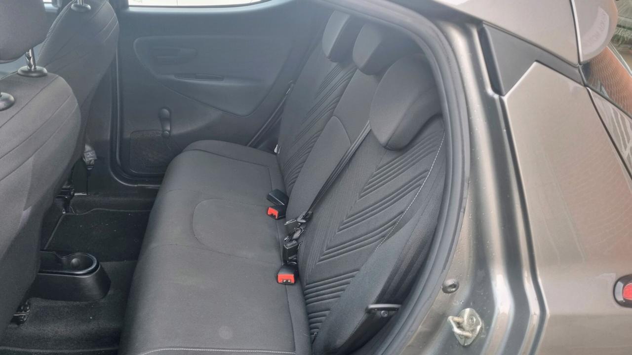 Lancia Ypsilon 1.2 69 CV 5 porte GPL Gold