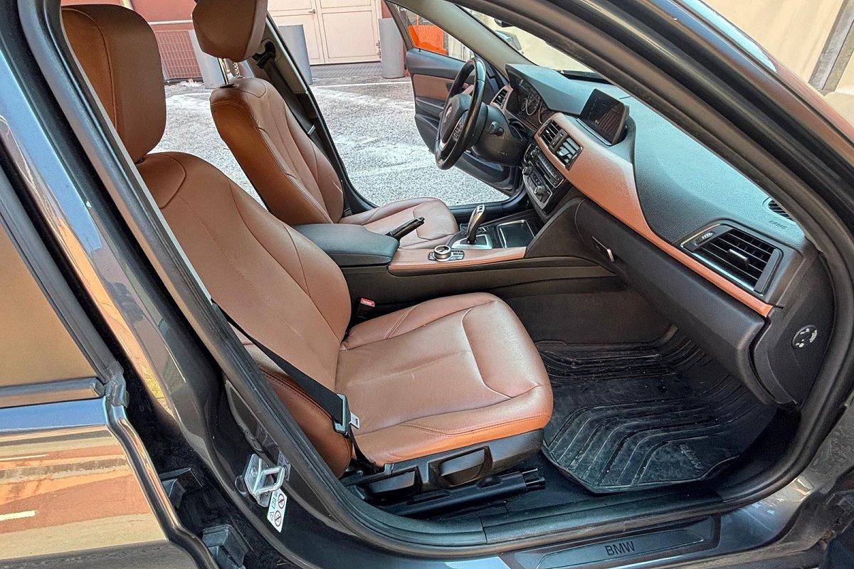 BMW 320d xDrive Touring Luxury