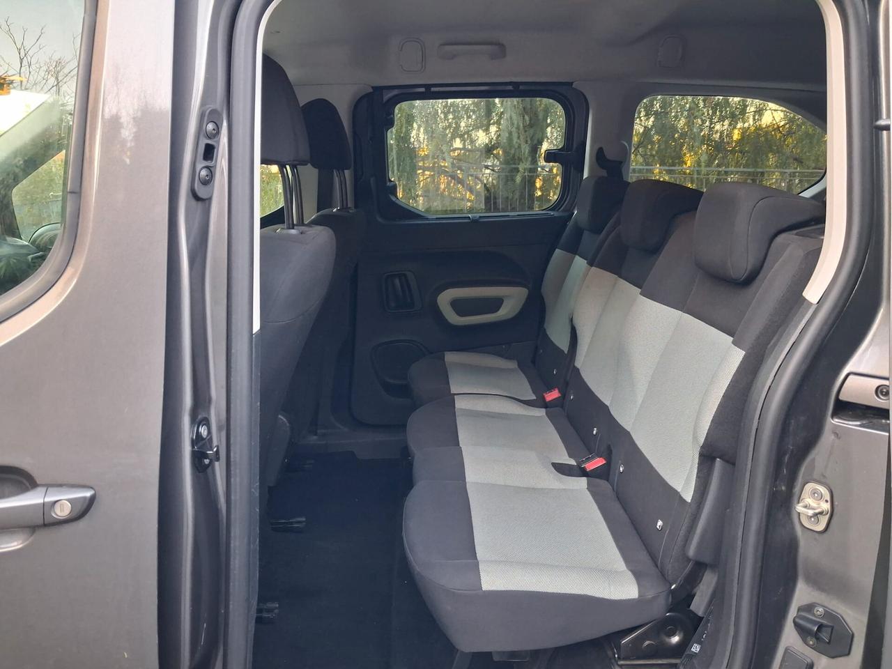 Citroen Berlingo Pianale ribassato con rampa disabili in carrozzina
