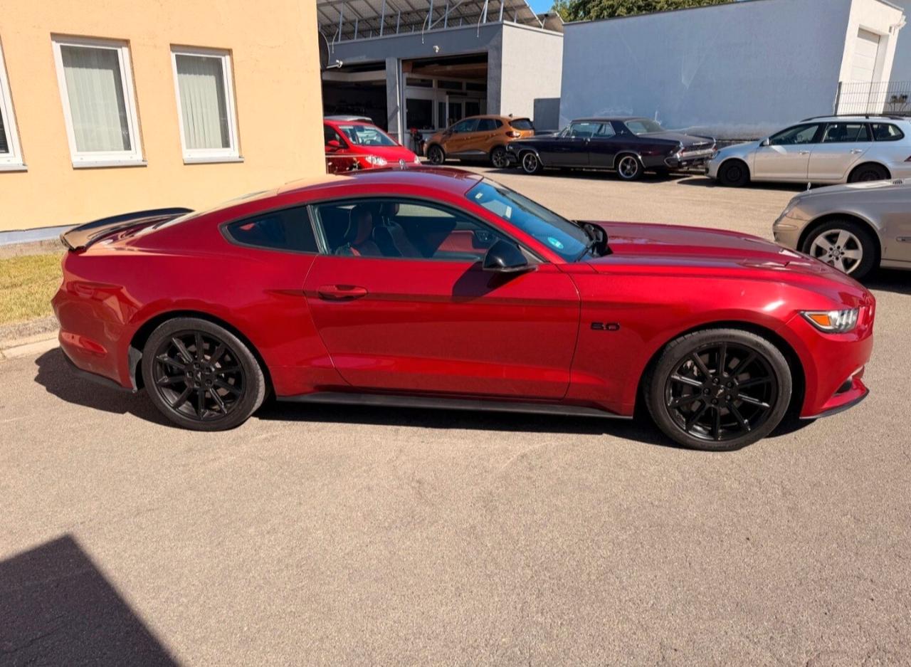 Ford Mustang Fastback 5.0 V8 TiVCT aut. GT