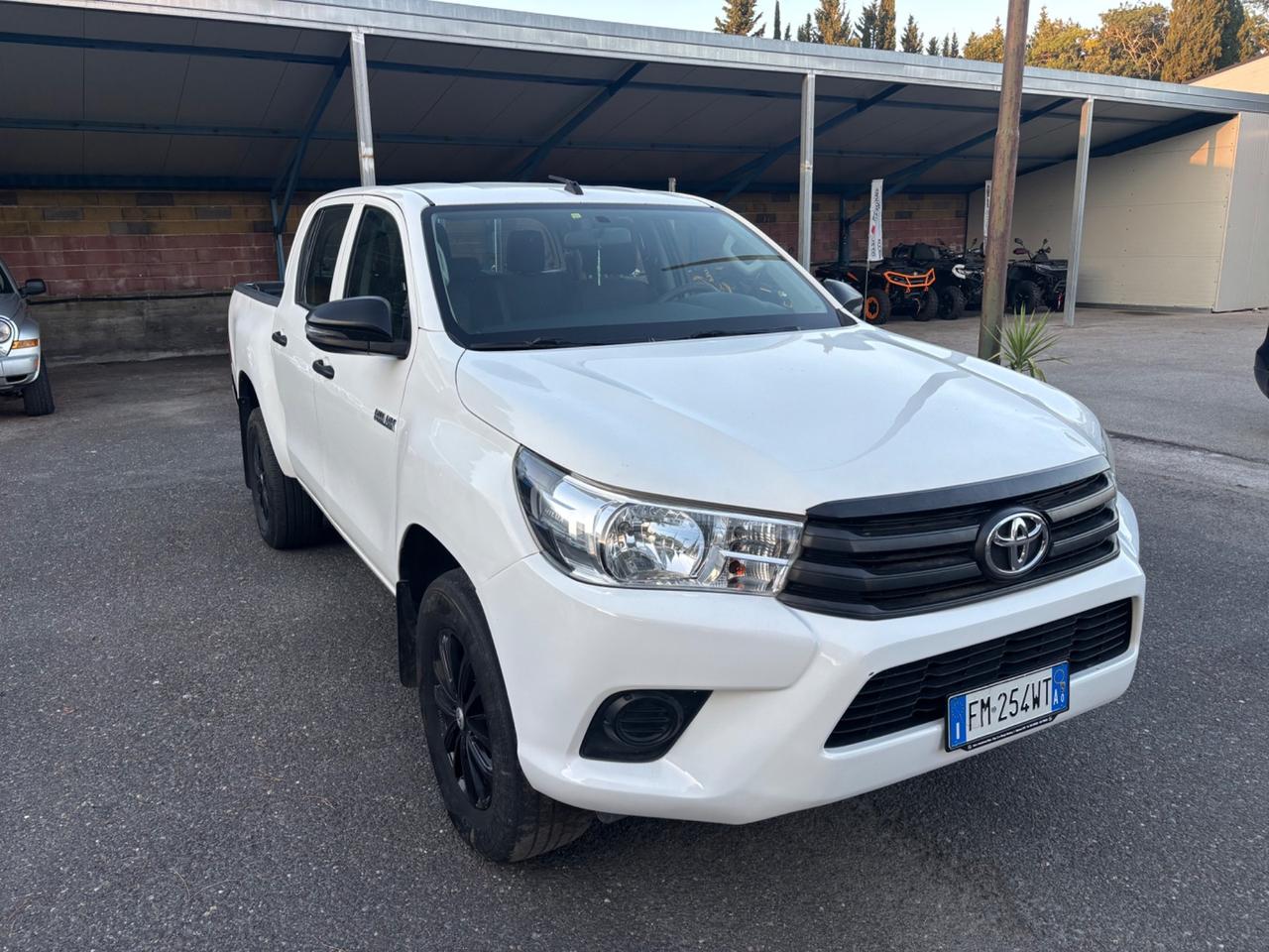 Toyota Hilux 2.4 D-4D (IVA Esposta)