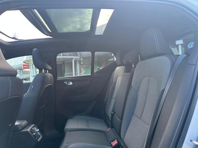 Volvo XC40 1.5 t2 Momentum auto my21