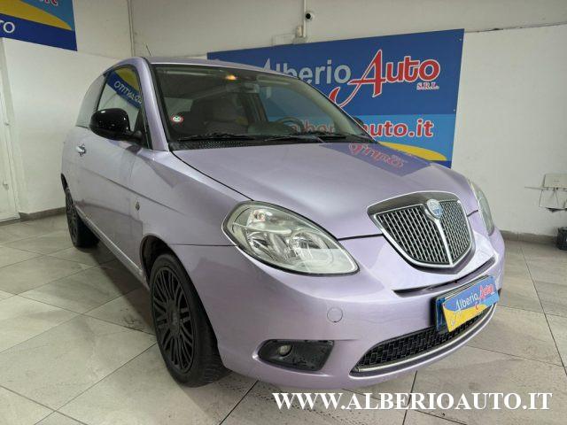 LANCIA Ypsilon 1.3 MJT 75 CV Versus