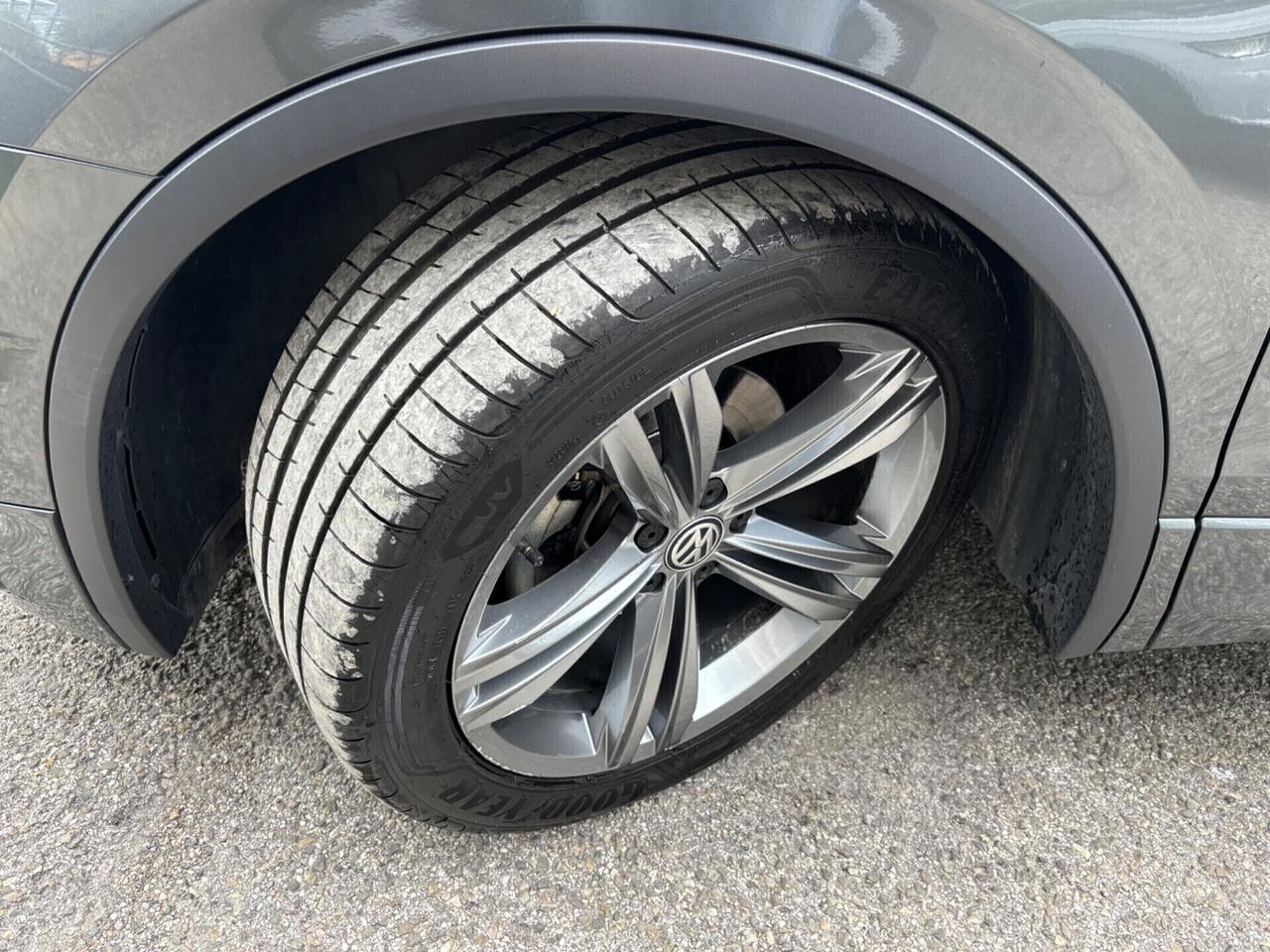 Volkswagen Tiguan 1.6 TDI R-Line sport