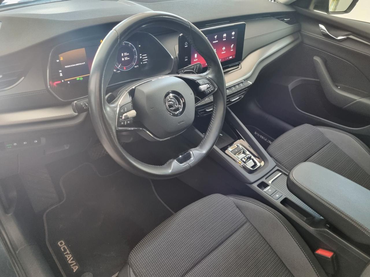 Skoda Octavia 1.5 G-TEC DSG Wagon FULL LED, NAVI