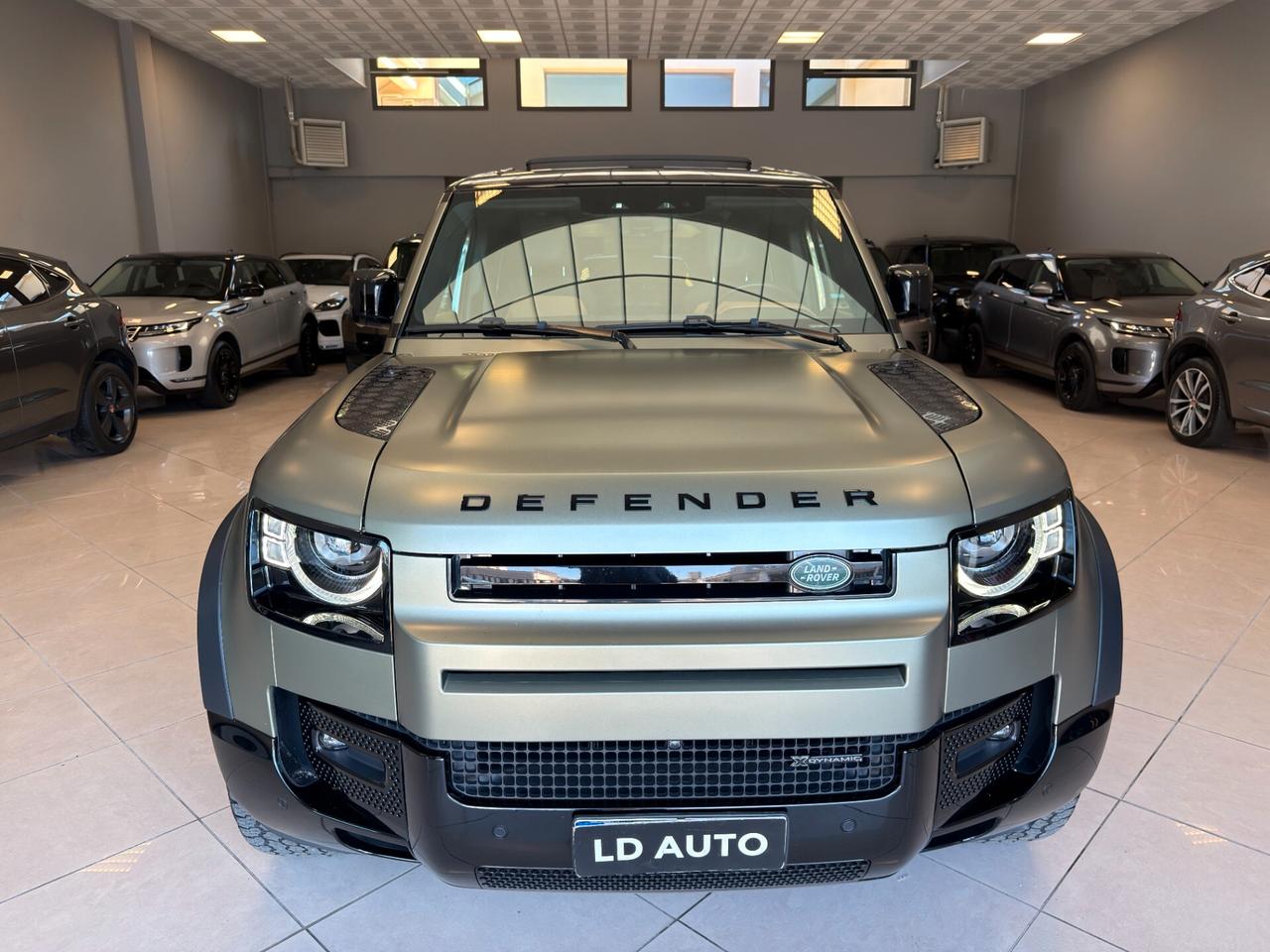 Land Rover Defender 110 3.0D I6 250 CV AWD Auto X-Dynamic HSE GANCIO TRAINO TETTO APRIBILE