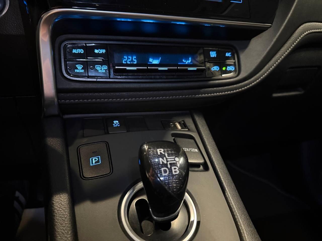 Toyota Auris 1.8 Hybrid Lounge