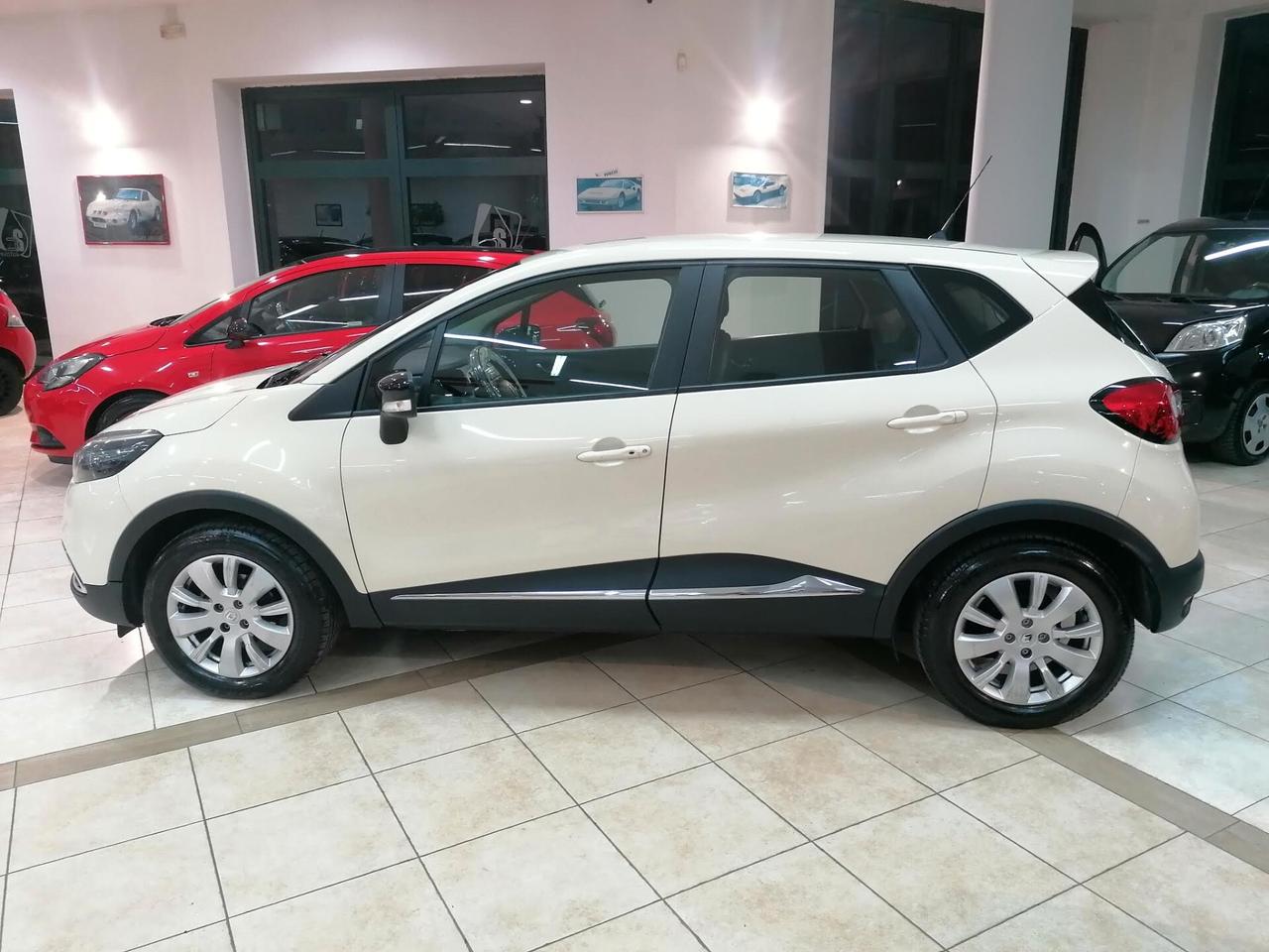 Renault Captur 0.9 TCe 12V 90 CV Start&Stop Energy R-Link(OK NEOPATENTATI)