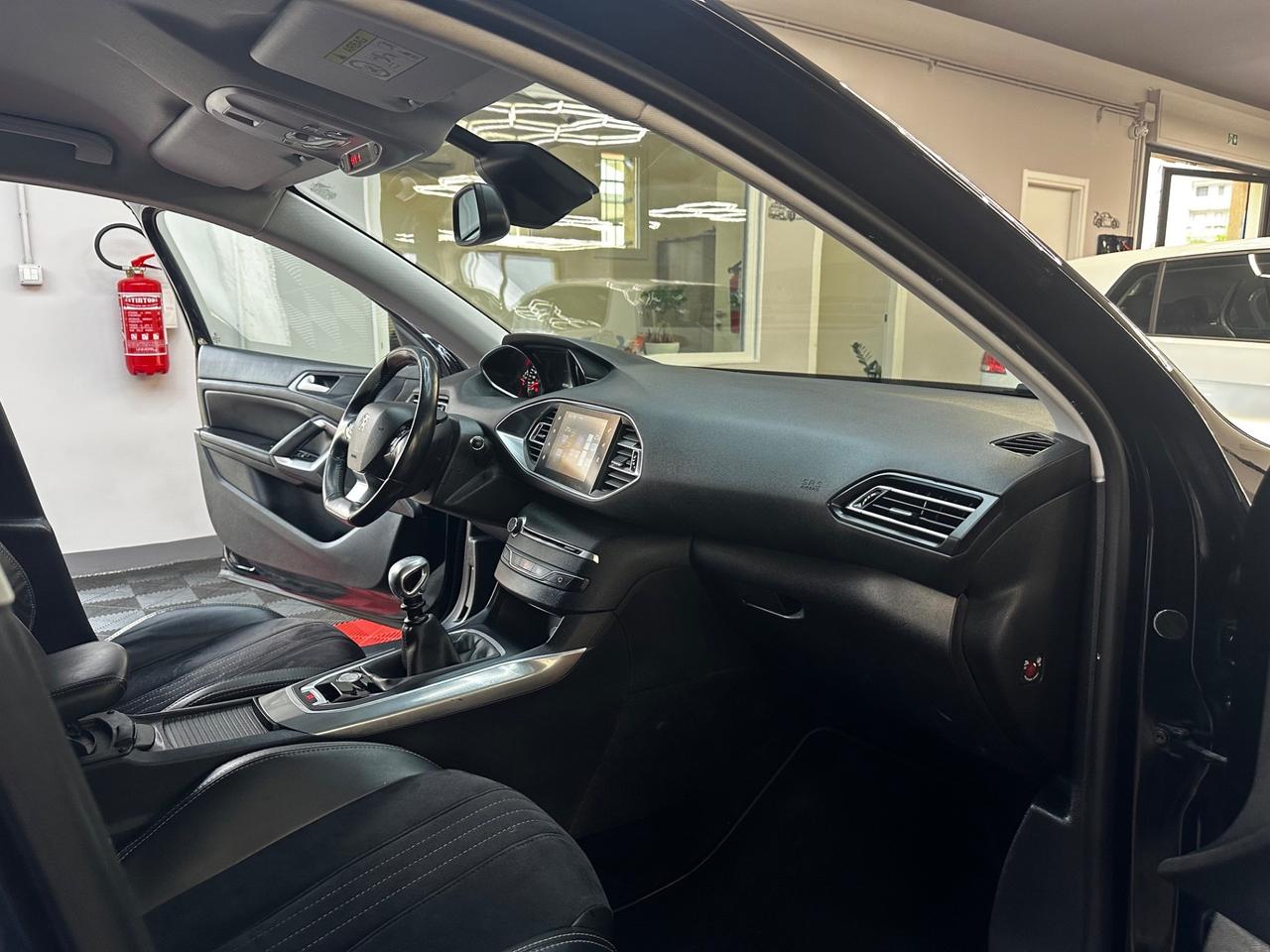 Peugeot 308 BlueHDi UNIPROP FULL LED - FABIANOAUTO