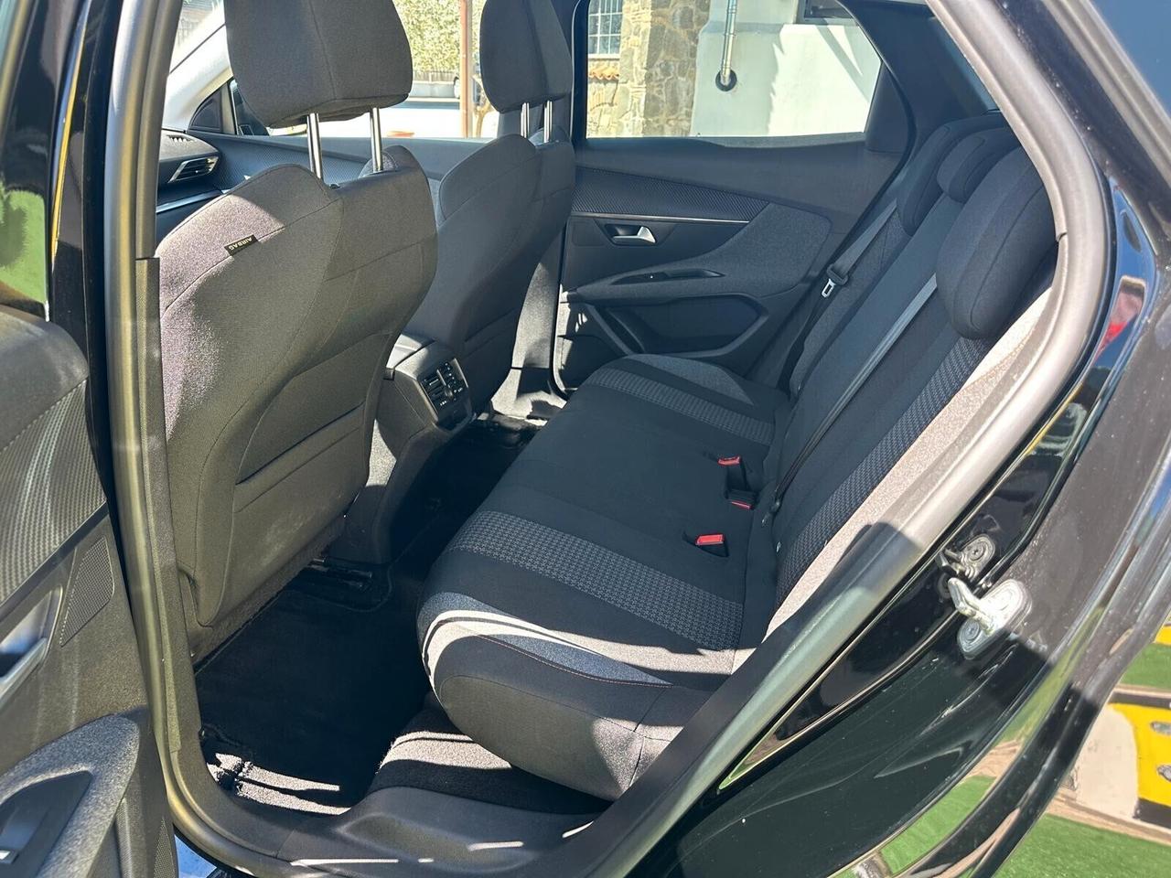 Peugeot 3008 BlueHDi 130 S&S EAT8 Allure Pack