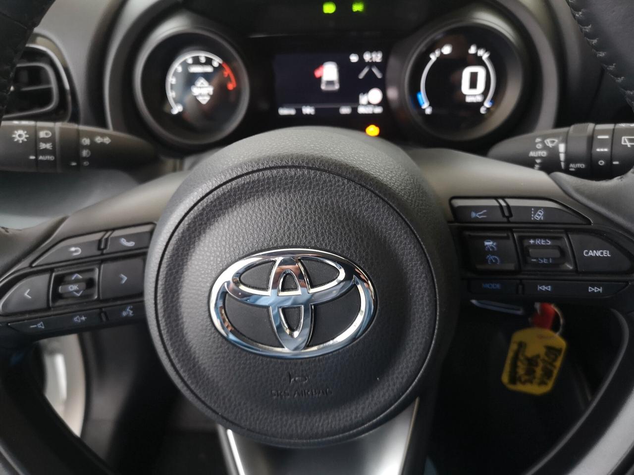 Toyota Yaris 1.0 5 porte Trend SOLO 8200 KM praticamente nuova!