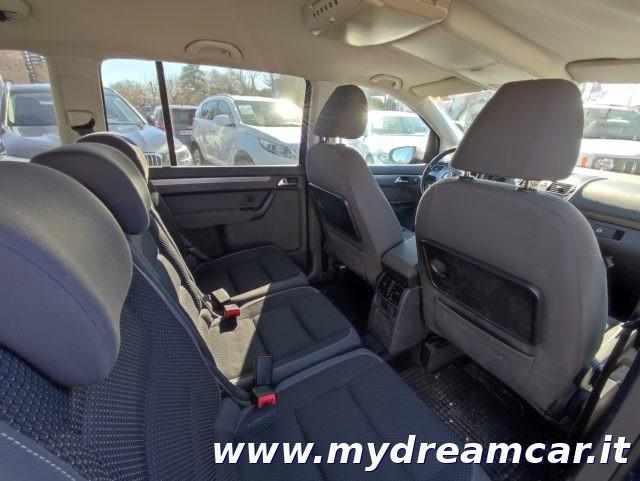 VOLKSWAGEN Touran 1.6 TDI DSG Comfortline