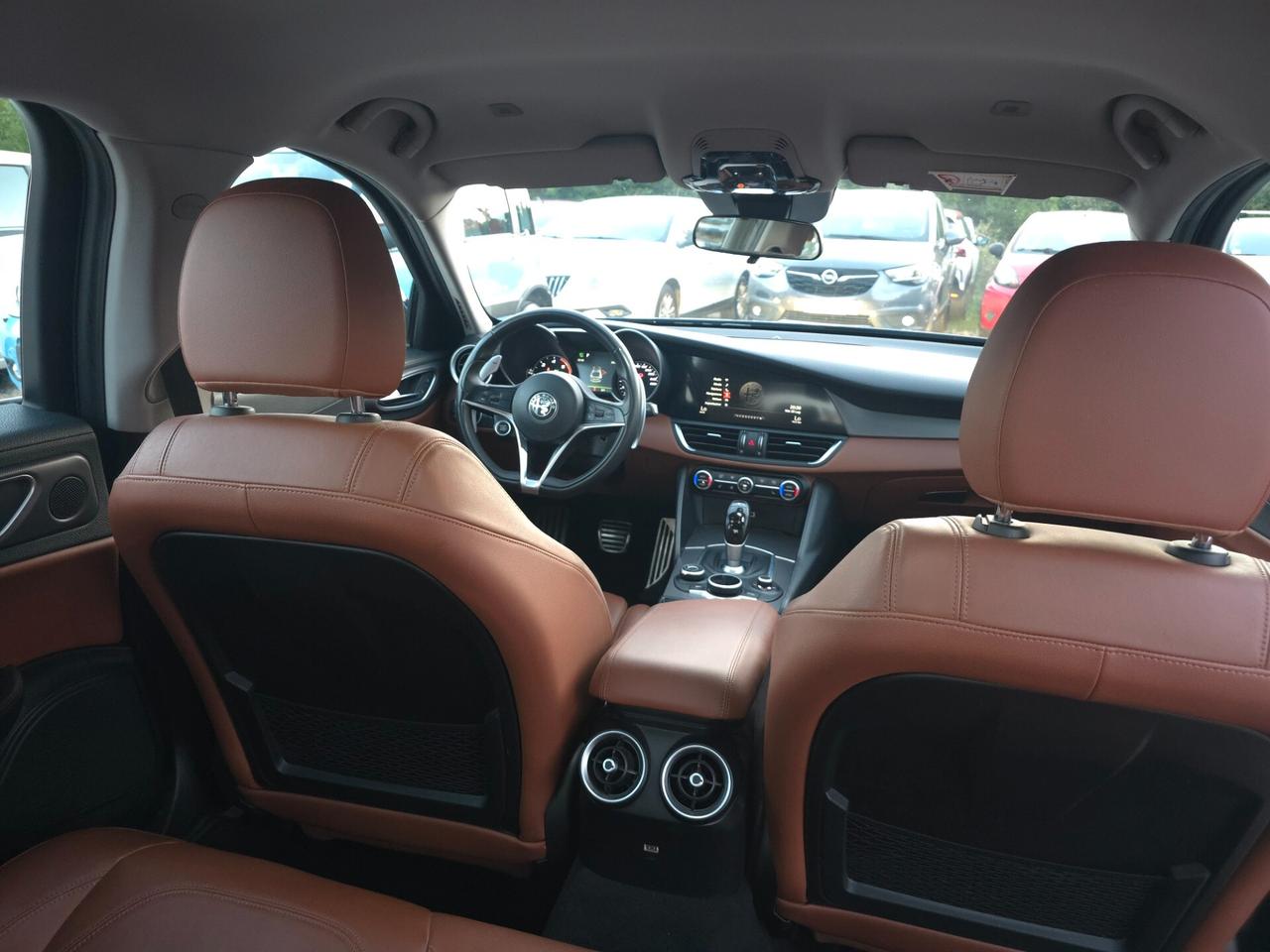 Alfa Romeo Giulia 2.2 Turbodiesel 210 CV AT8 AWD Q4 Veloce
