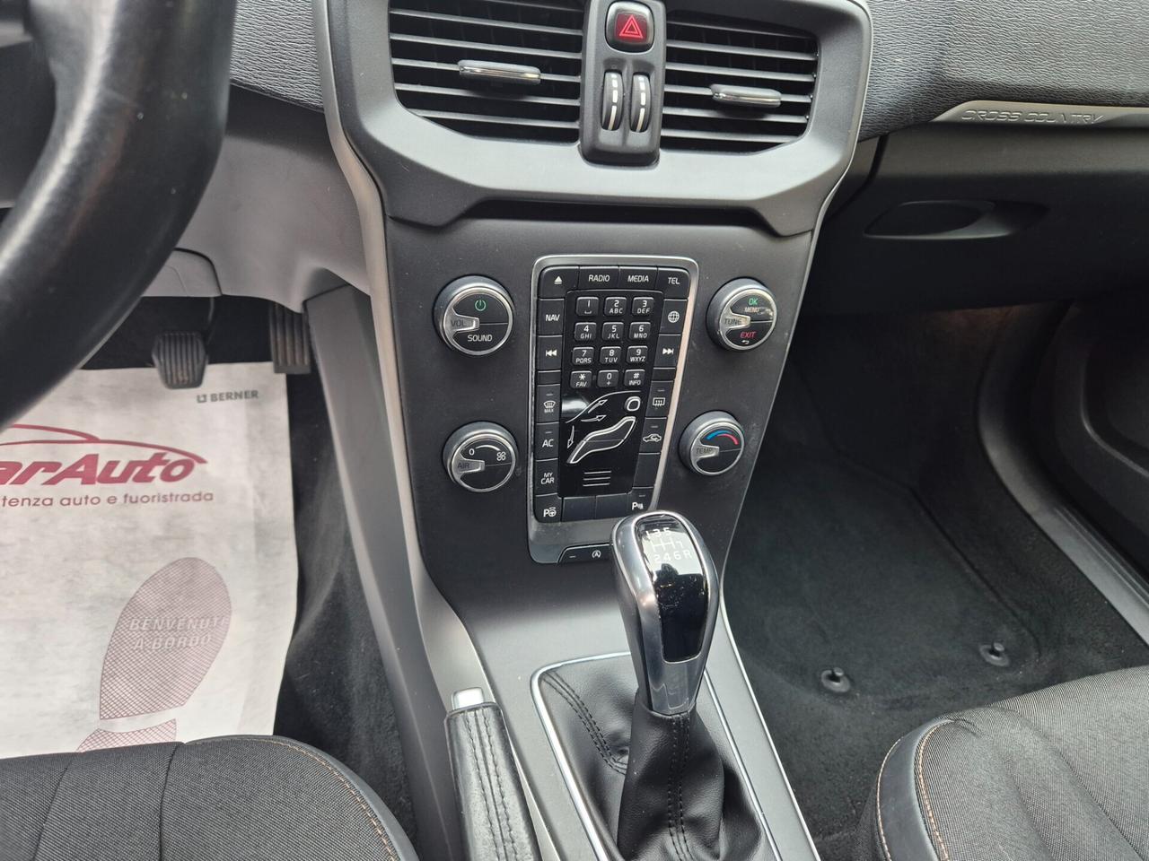 Volvo V40 Cross Country D2 Business Plus