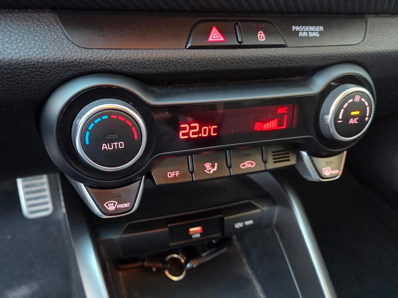 Kia Stonic 1.0 T-GDi 100 CV MHEV iMT GT Line