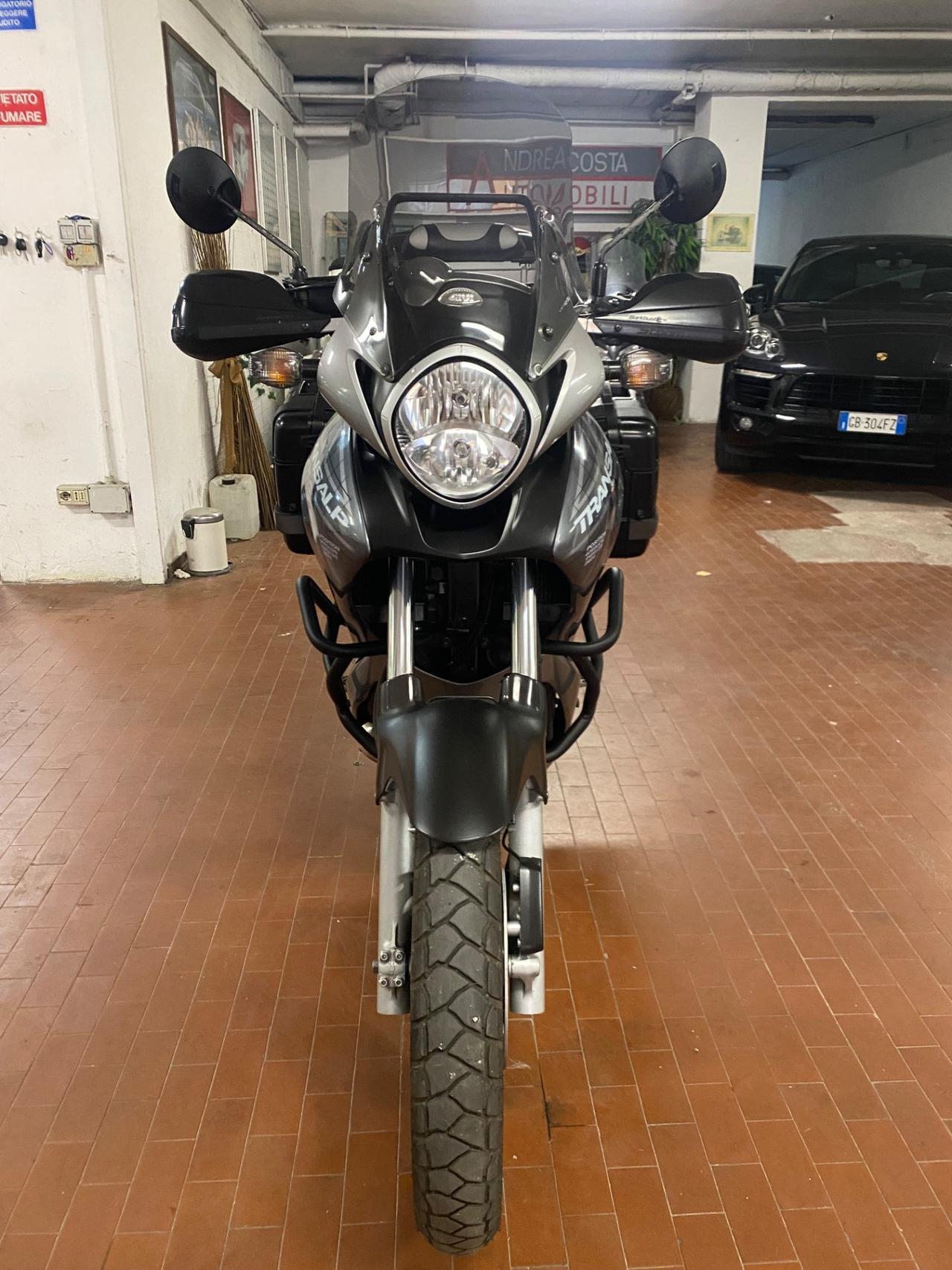 Honda XL 700 VA Transalp anno 2009 km 50000 Full Optional