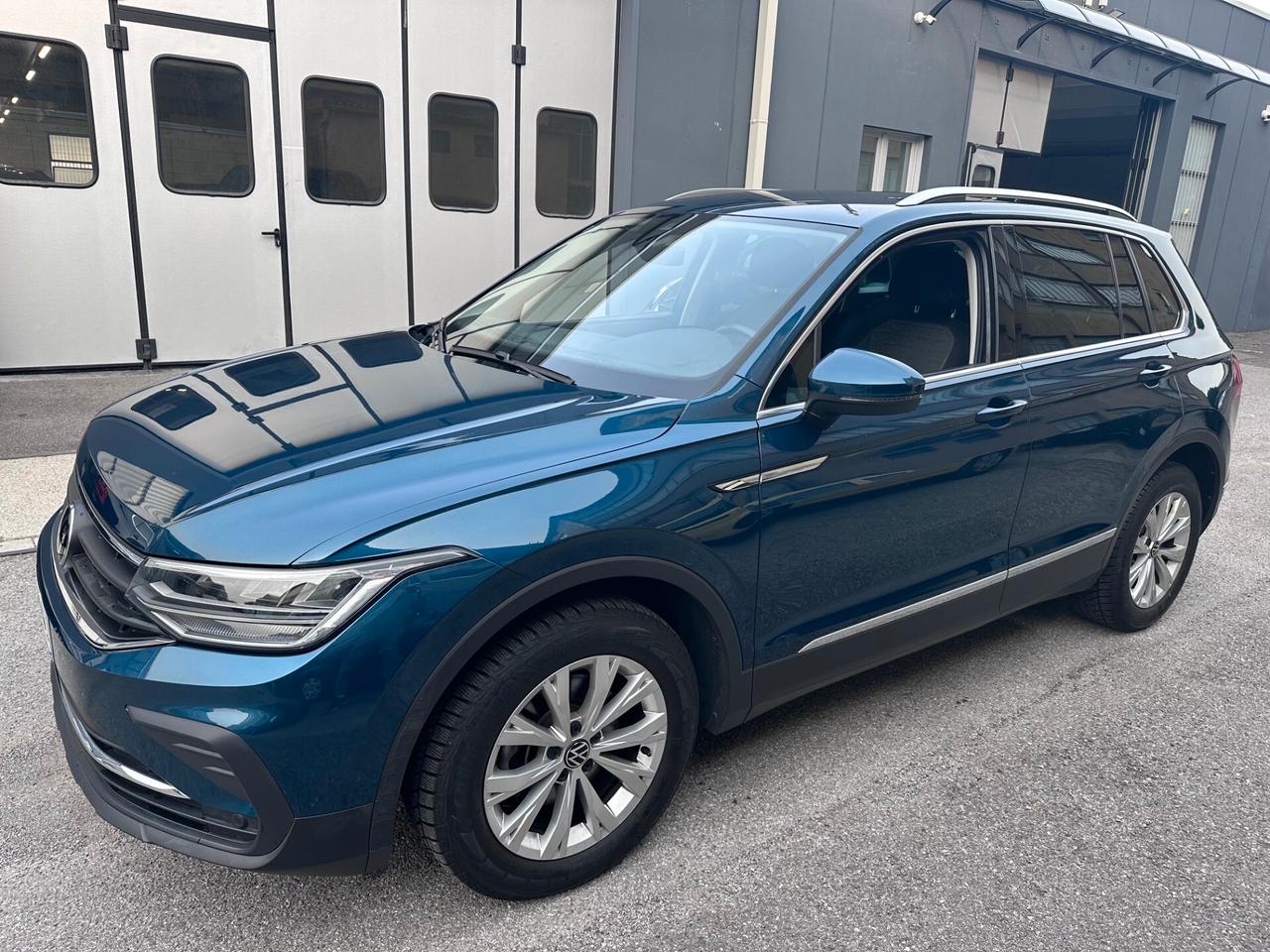 Volkswagen Tiguan 2.0 TDI 150 CV SCR DSG Elegance