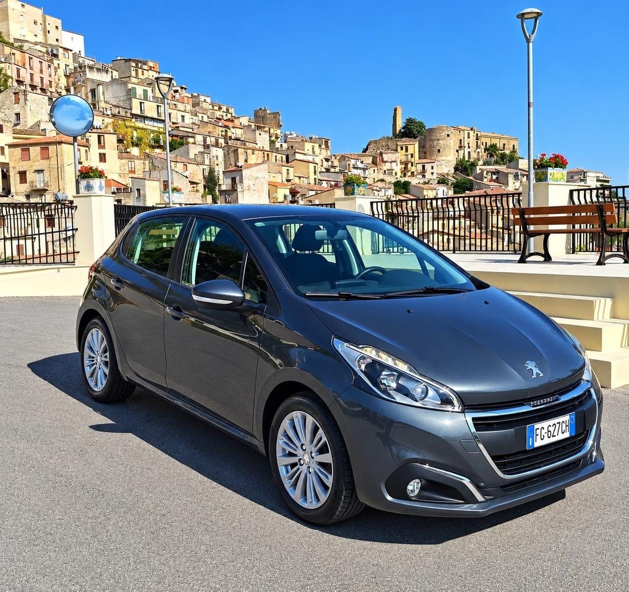 Peugeot 208 BlueHDi 75 5 porte Allure