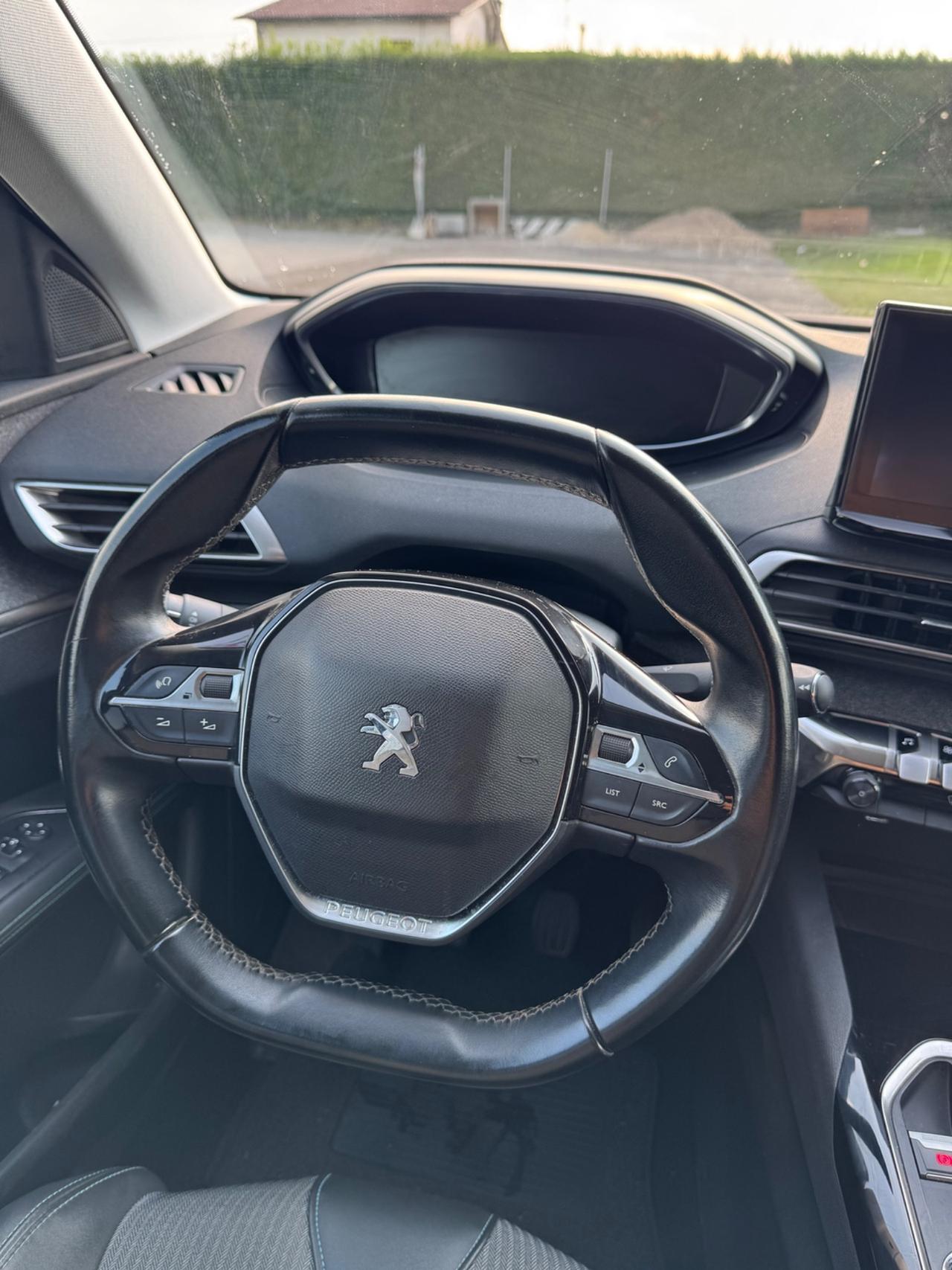 PEUGEOT 3008 1.5 Blu HDI DIESEL FULL OPTIONAL