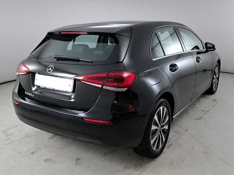 MERCEDES-BENZ A 250 e EQ-POWER Auto Business Extra 5 PORTE BERLINA