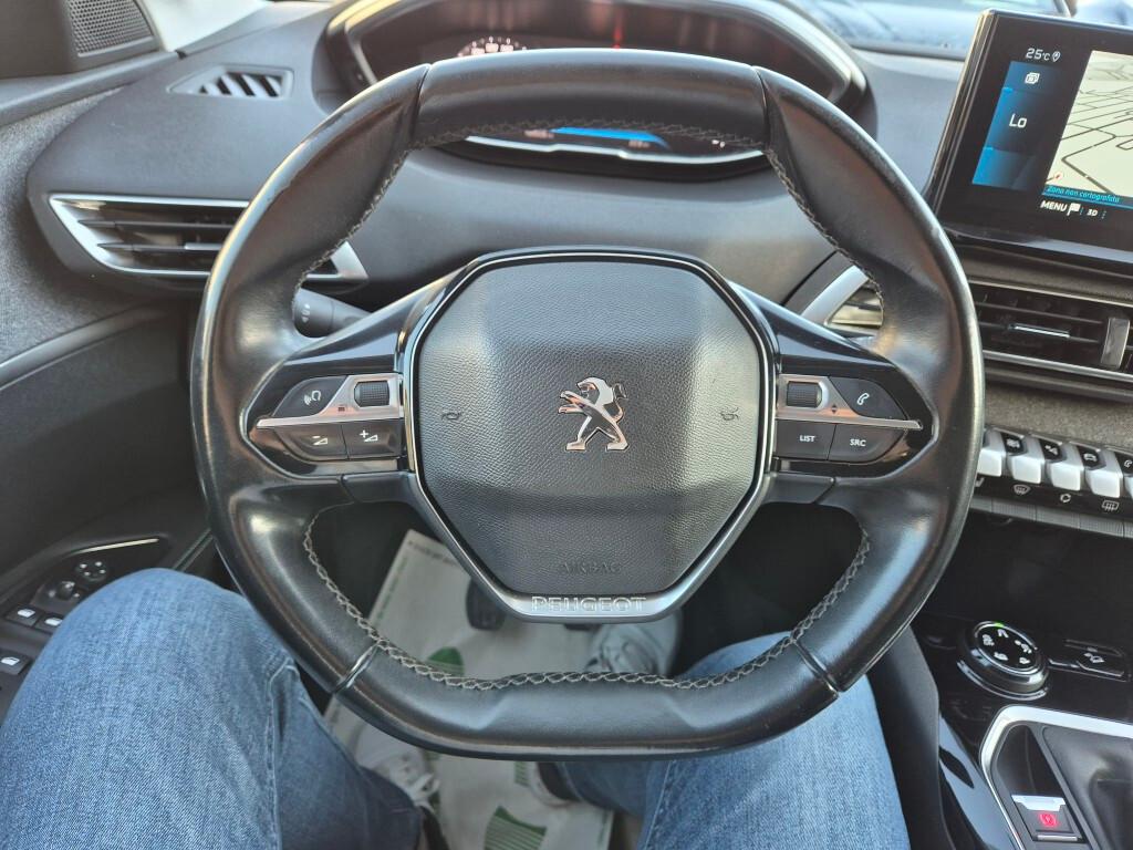 Peugeot 3008 BLUEHDi 130CV ALLURE