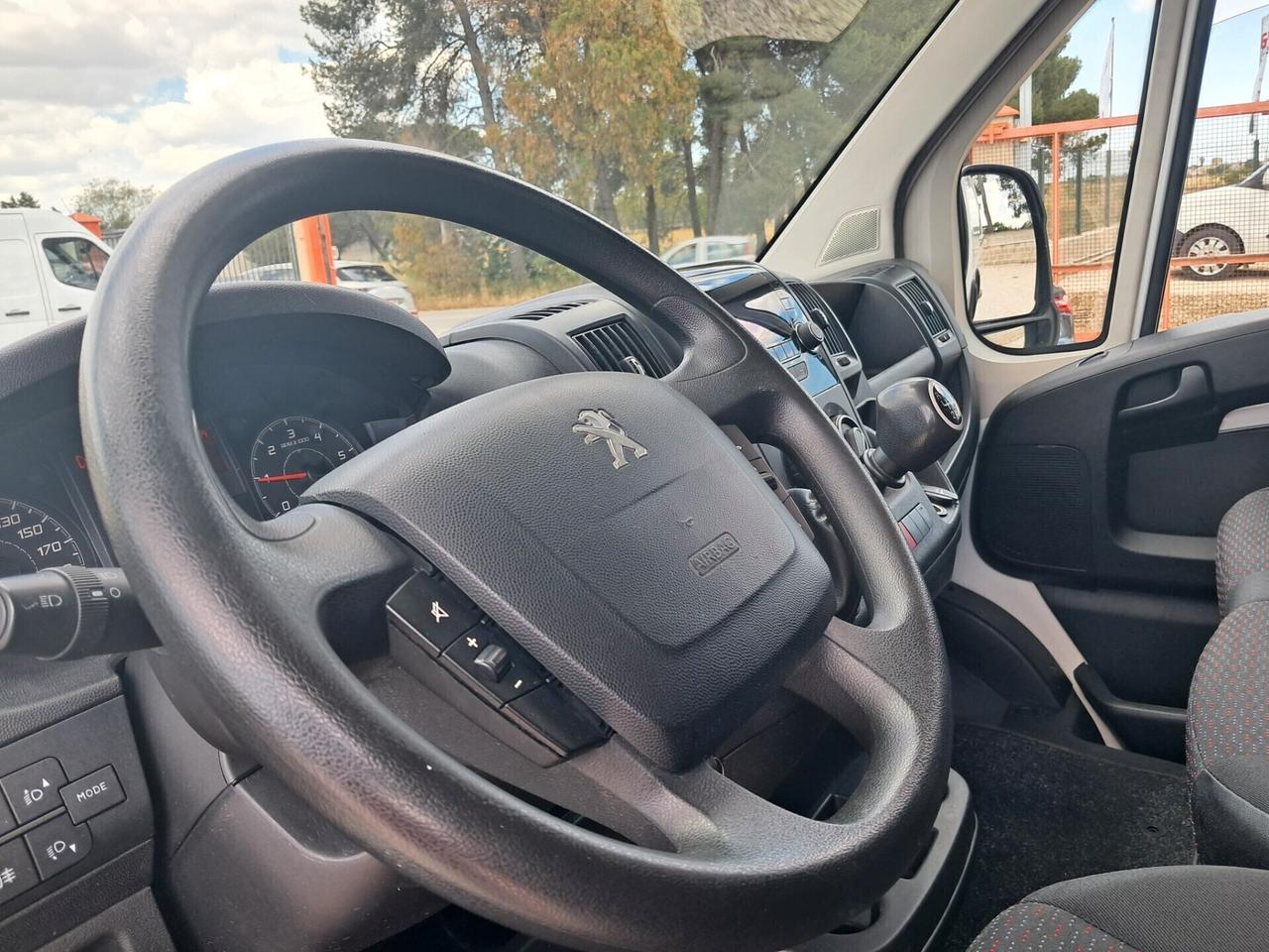 Peugeot Boxer 333 2.2 BlueHDi 140*CLIMA