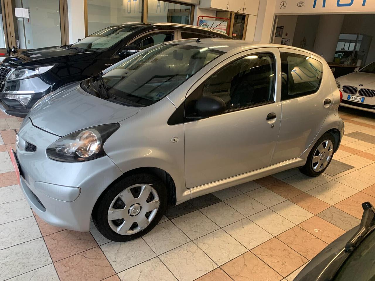 Toyota Aygo 1.0 12V VVT-i 5 porte