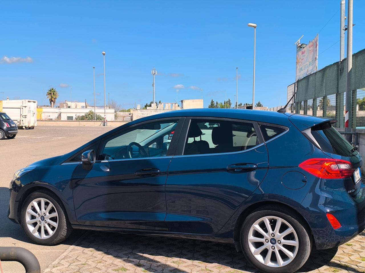 FORD FIESTA TITANIUM 1.5 DIESEL KM 89.000 LED/NAV/SENS. POST