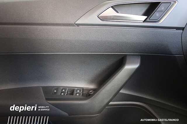 Volkswagen Taigo 1.0 TSI DSG R-Line -Ok Neop