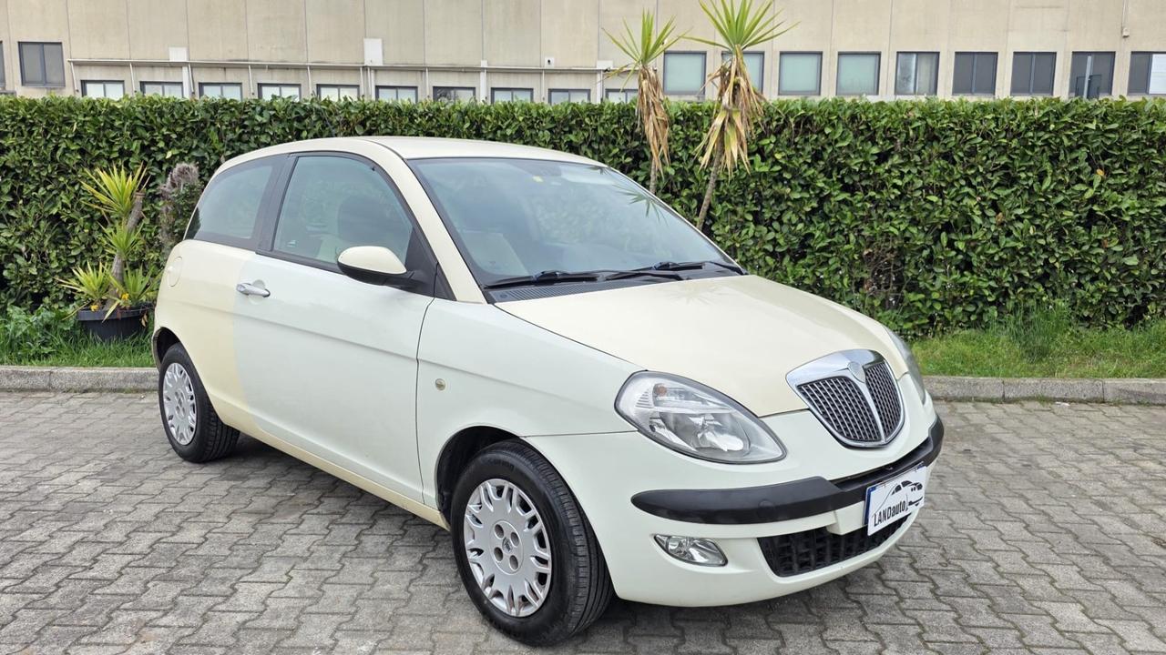 Lancia Ypsilon 1.3 MJT 69CV CAMBIO AUTOMATICO