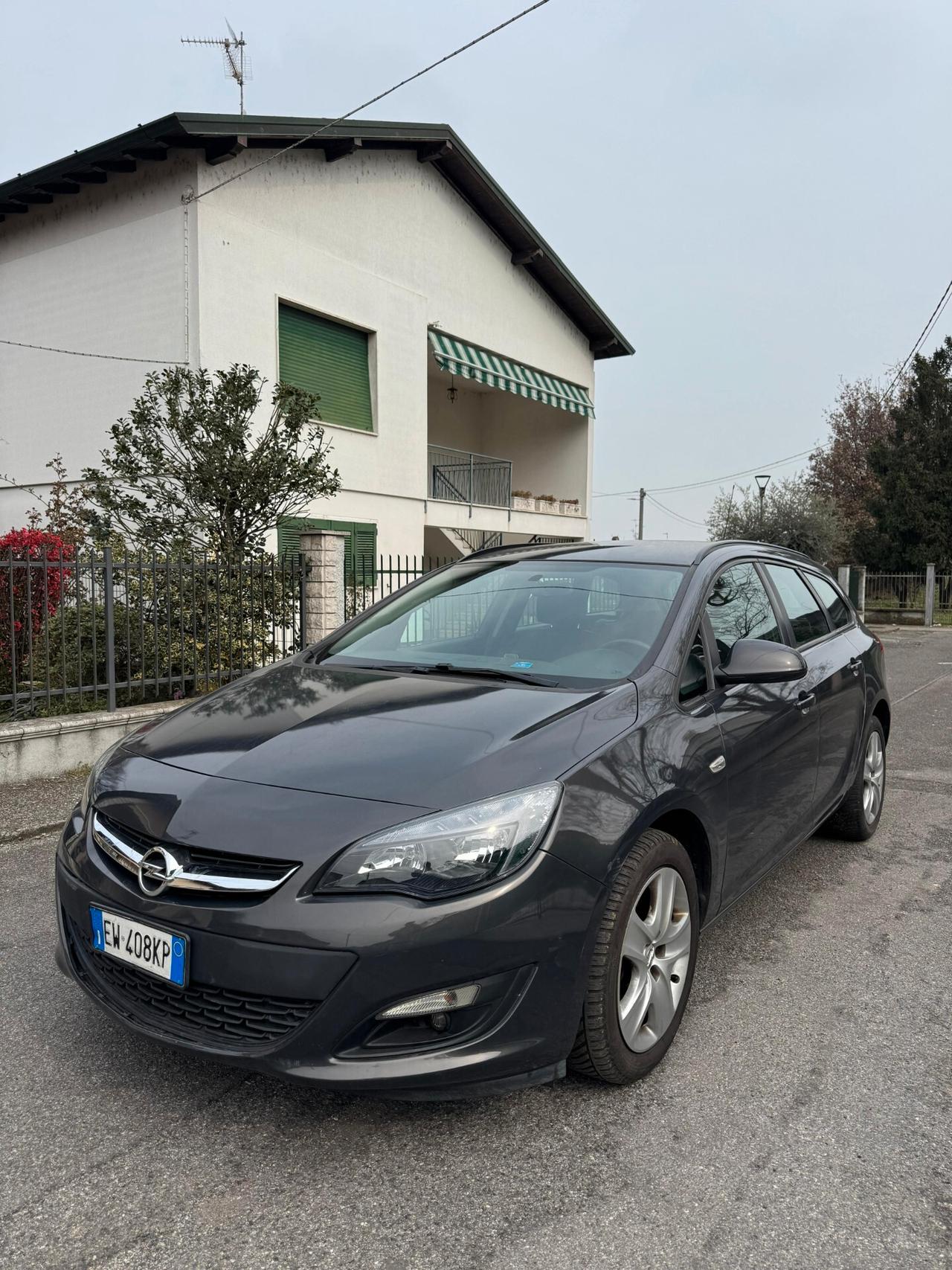 Opel Astra 1.7 CDTI 110CV Sports Tourer Cosmo