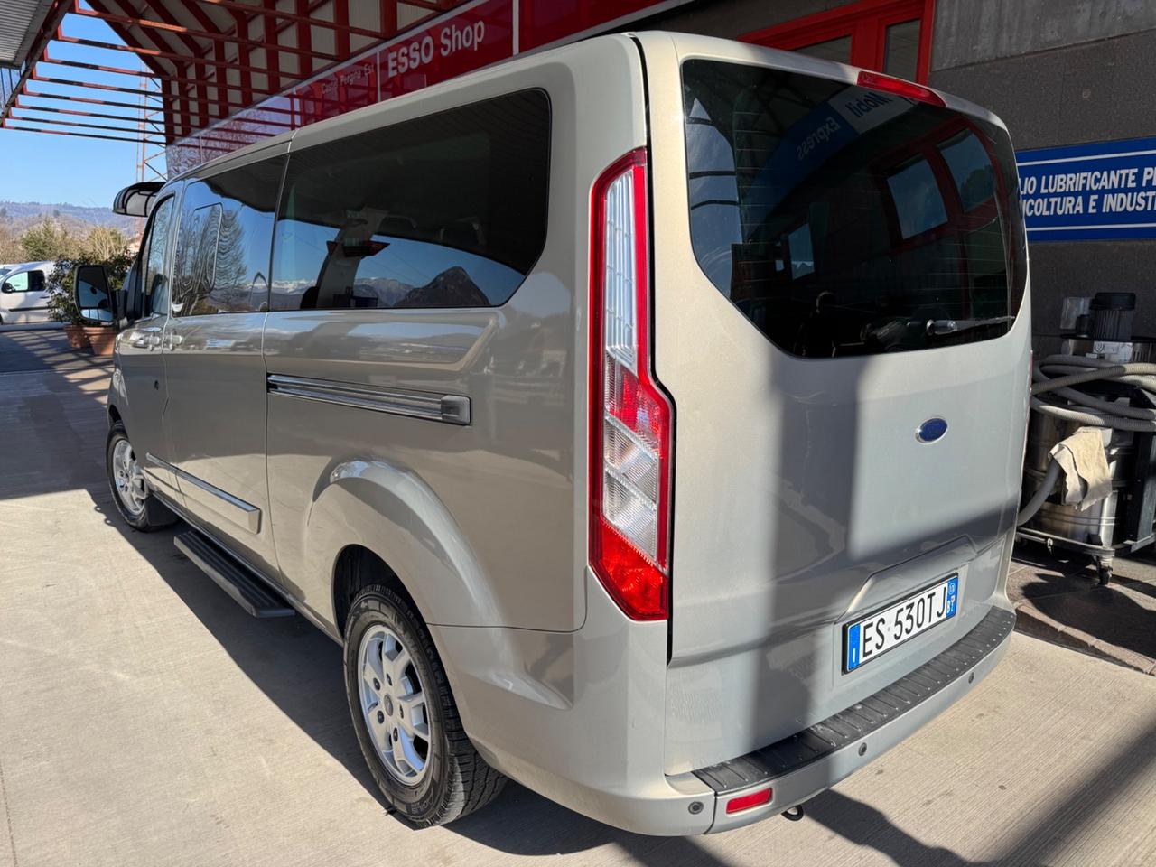Ford Tourneo Custom Tourneo Custom 300 2.2 TDCi 155CV PL Titanium