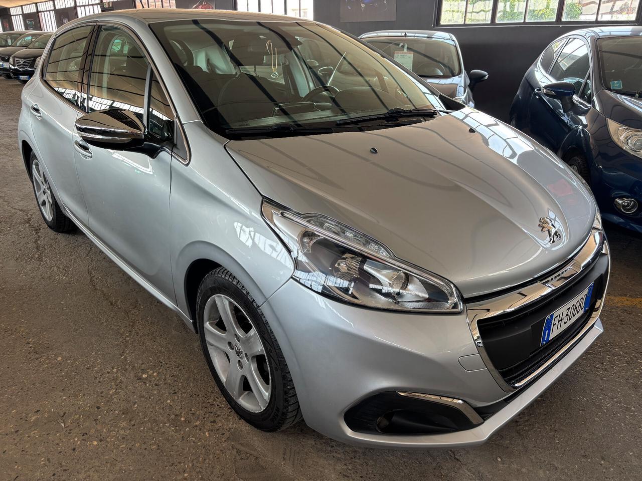 Peugeot 208 1.2 BENZINA 60KW 82CV 5 porte Allure
