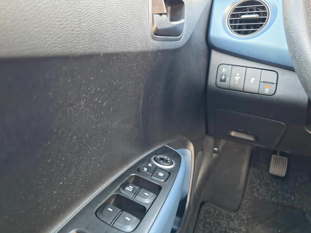 Hyundai i10 1.0 MPI Sound Edition CV-65 E6 Manuale NEO 2016