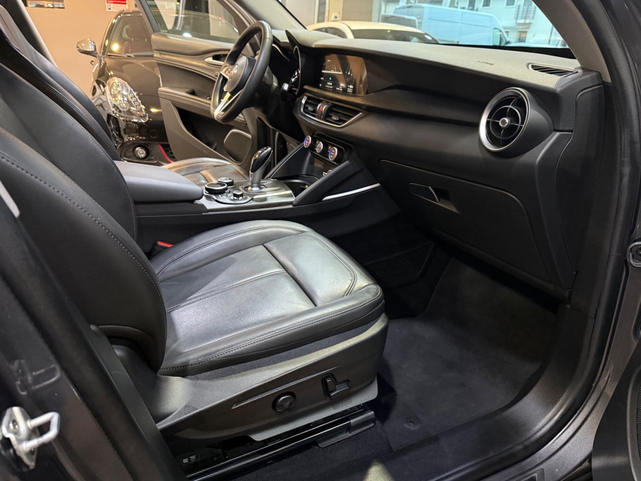 Alfa Romeo Stelvio 2.2 Turbodiesel 210 CV AT8 Q4 Business