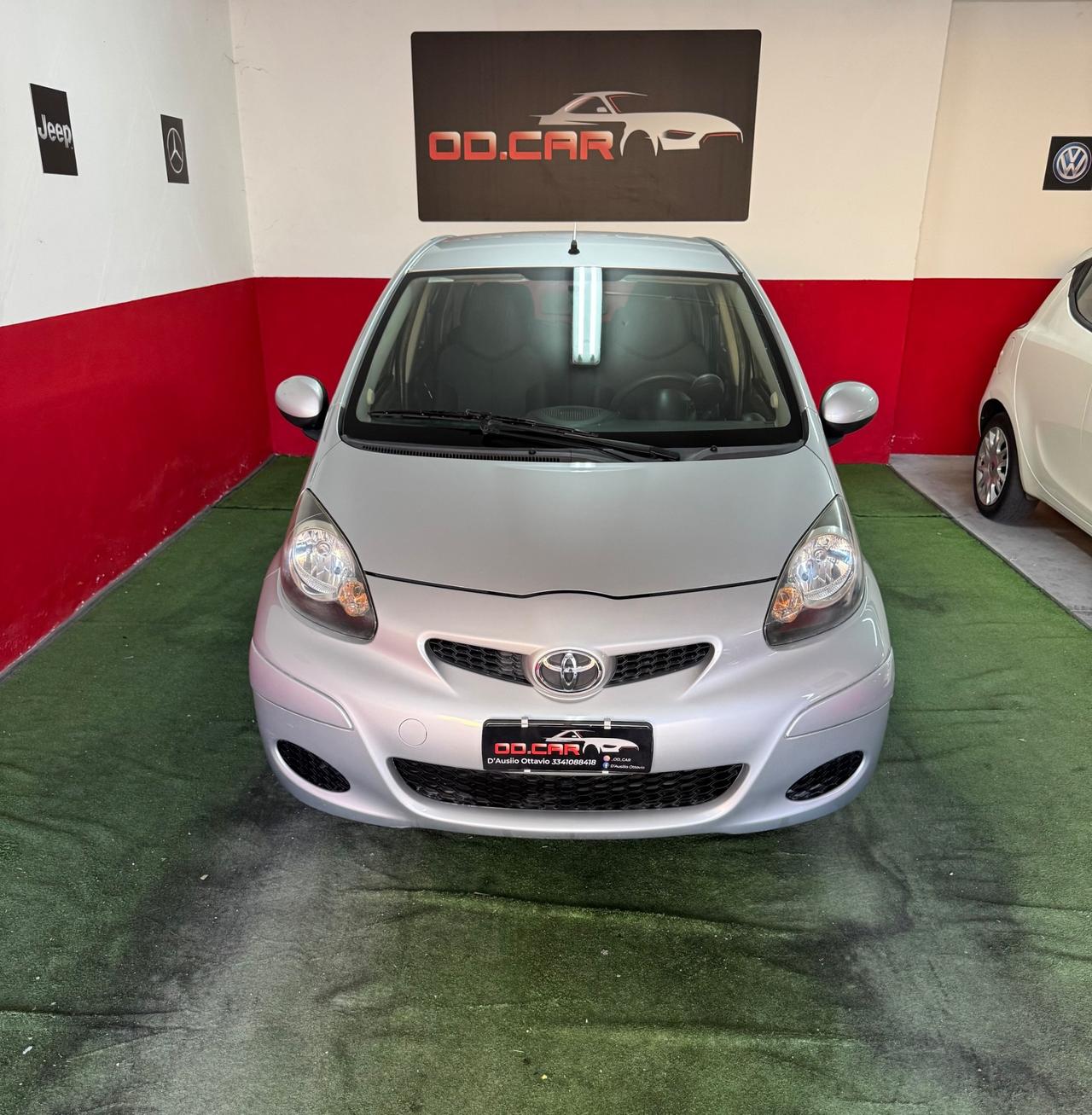 Toyota Aygo 1.0 12V VVT-i 5 porte Sol