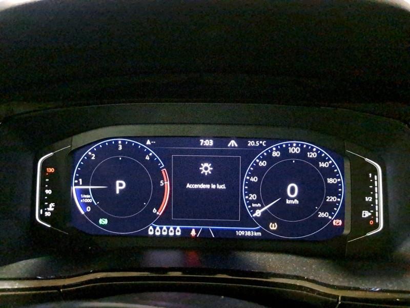 VOLKSWAGEN TOURAN 2.0 TDI SCR BUSINESS DSG MONOVOLUME