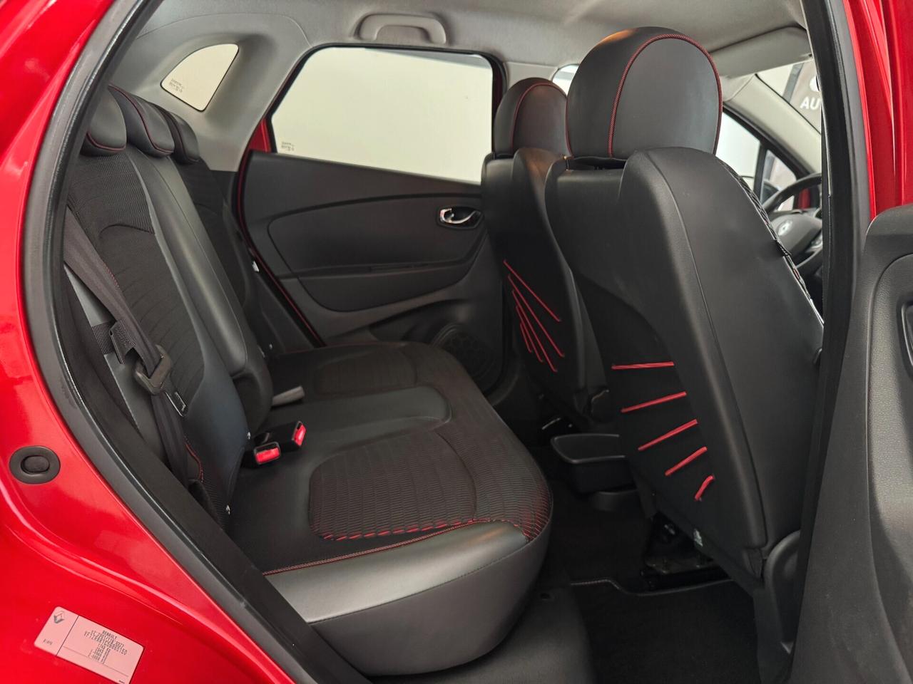 Renault Captur 1.500cc diesel/ 110cv/ 2017 / Pronta consegna