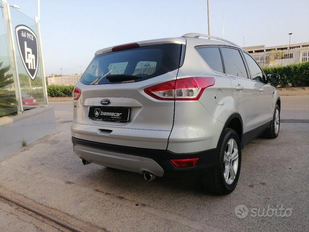 FORD Kuga 2.0 TDCI 120 CV S&S 2WD Titanium