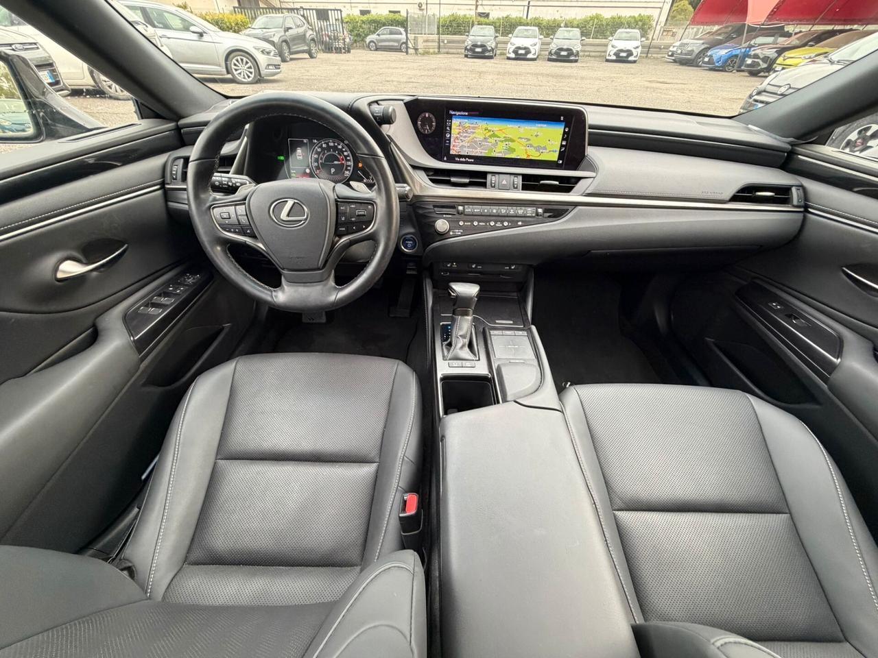 Lexus ES Hybrid Luxury