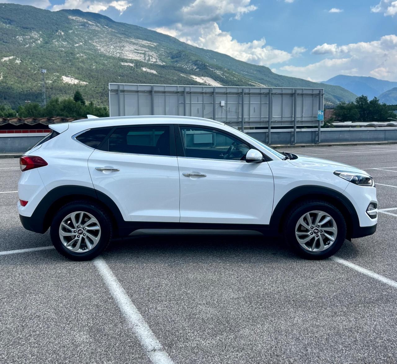 Hyundai Tucson 1.7 CRDi XPossible SOLO 95.000km