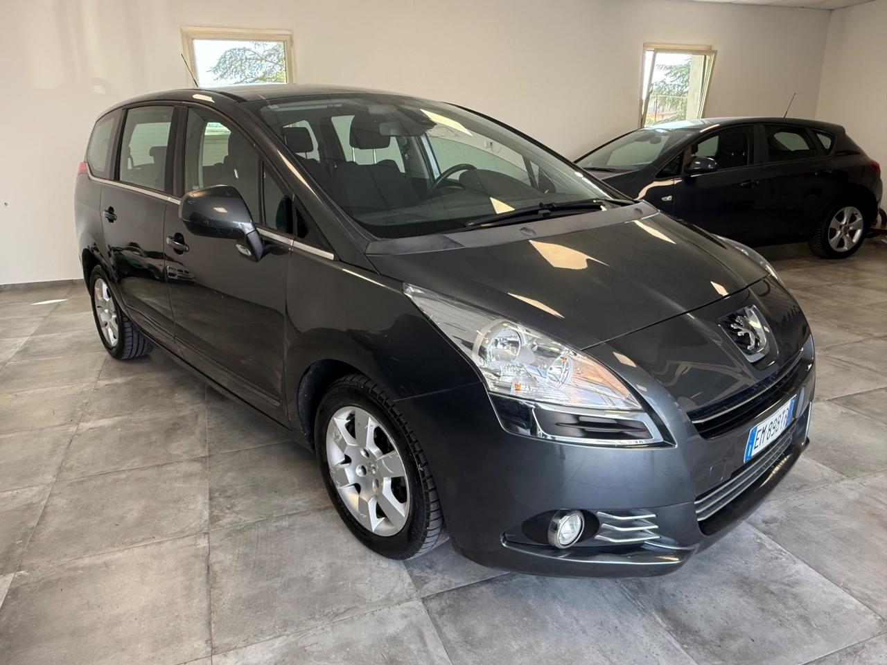 Peugeot 5008 1.6 HDi 112CV Active