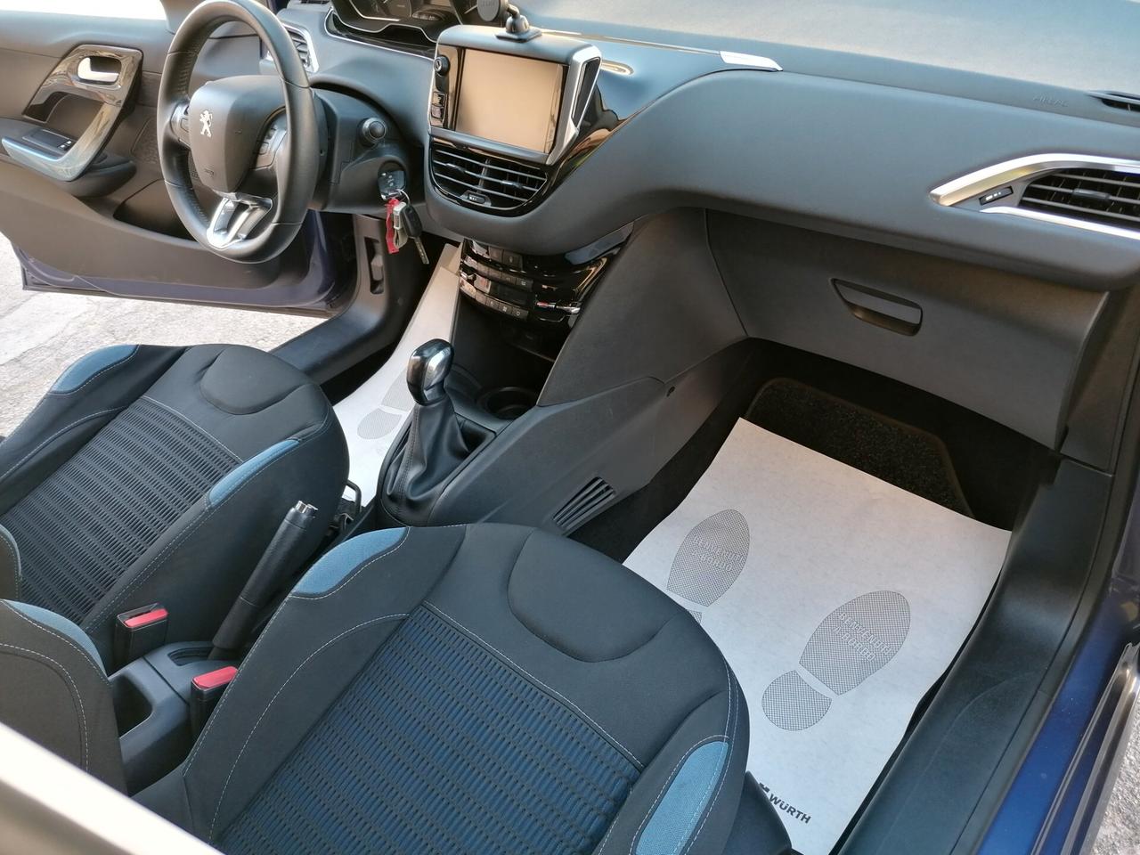 Peugeot 208 1.4 HDi 68 CV 5 porte Allure