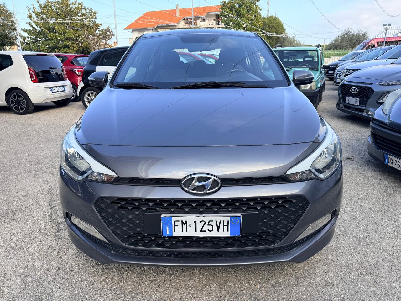 HYUNDAI i20 1.1 CRDI BLACKLINE