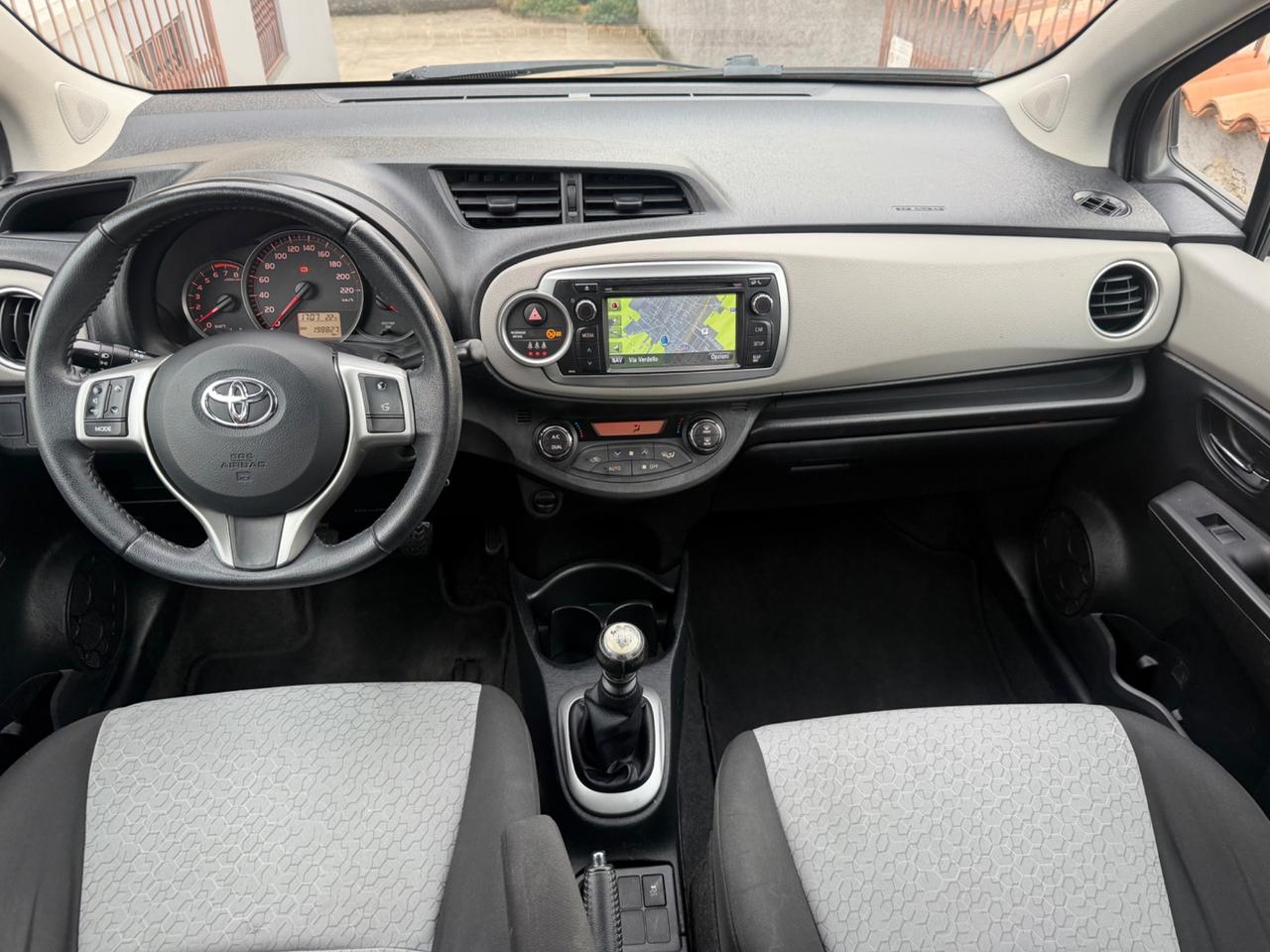 Toyota Yaris 1.3 3 porte Lounge CVT Stop & Start