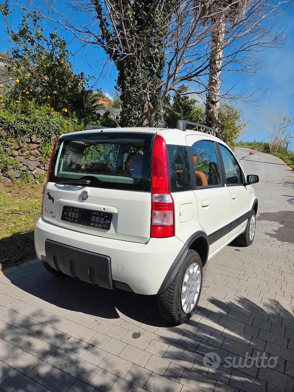 Fiat PANDA 4x4 climbing
