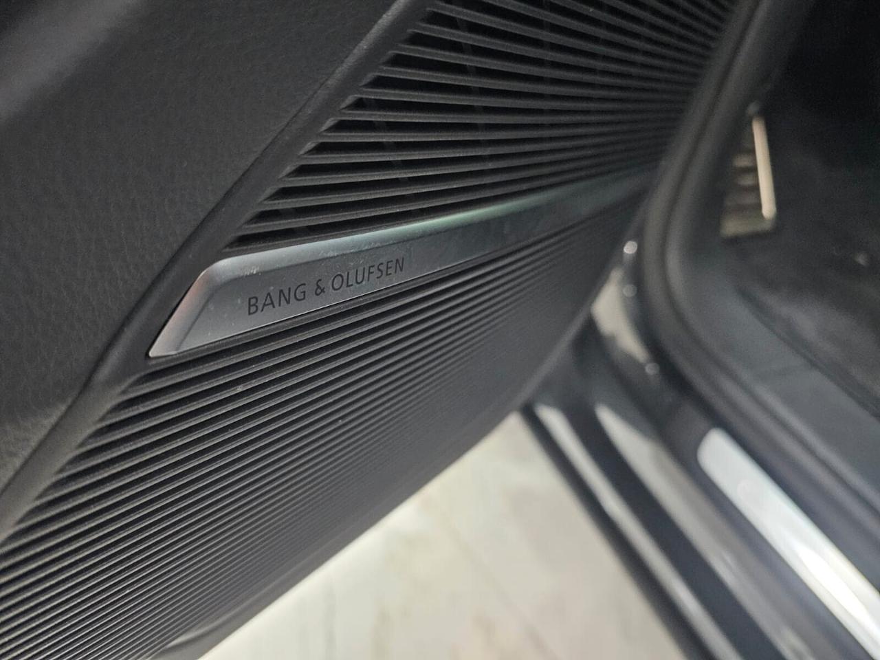 Audi Q8 50 TDI S-TRONIC 286CV LASER MATRIX TETTO PANORAMICO APRIBILE BANG & OLUFSEN CERCHI 23'