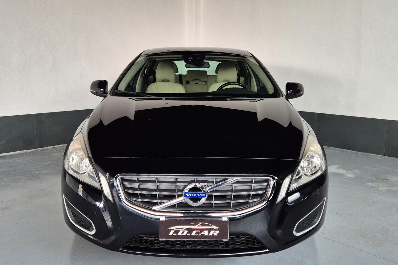 Volvo V60 D2 1.6 Powershift Summum