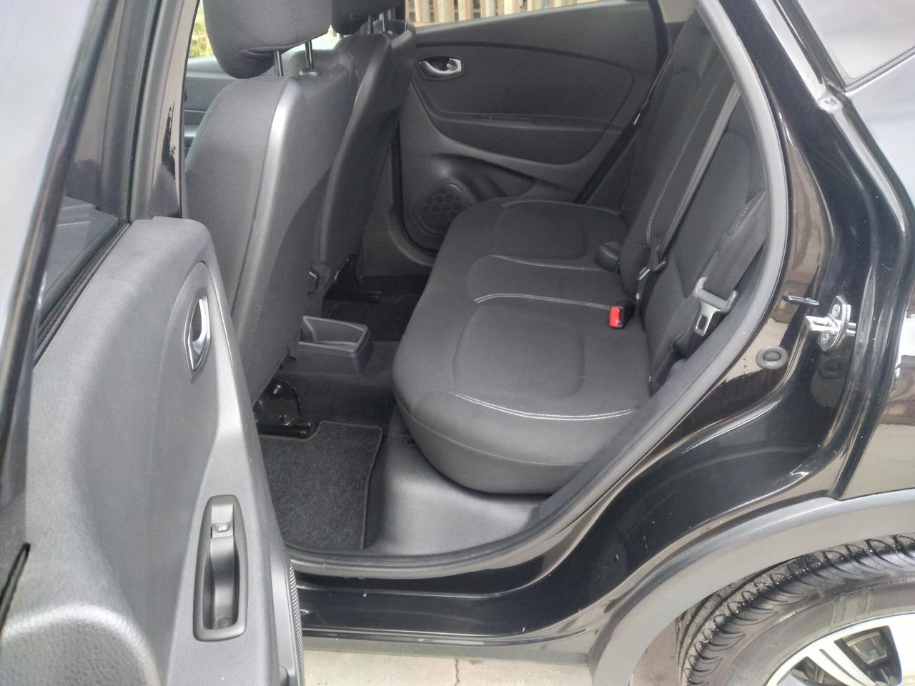 Renault Captur dCi 8V 90 CV EDC Sport Edition